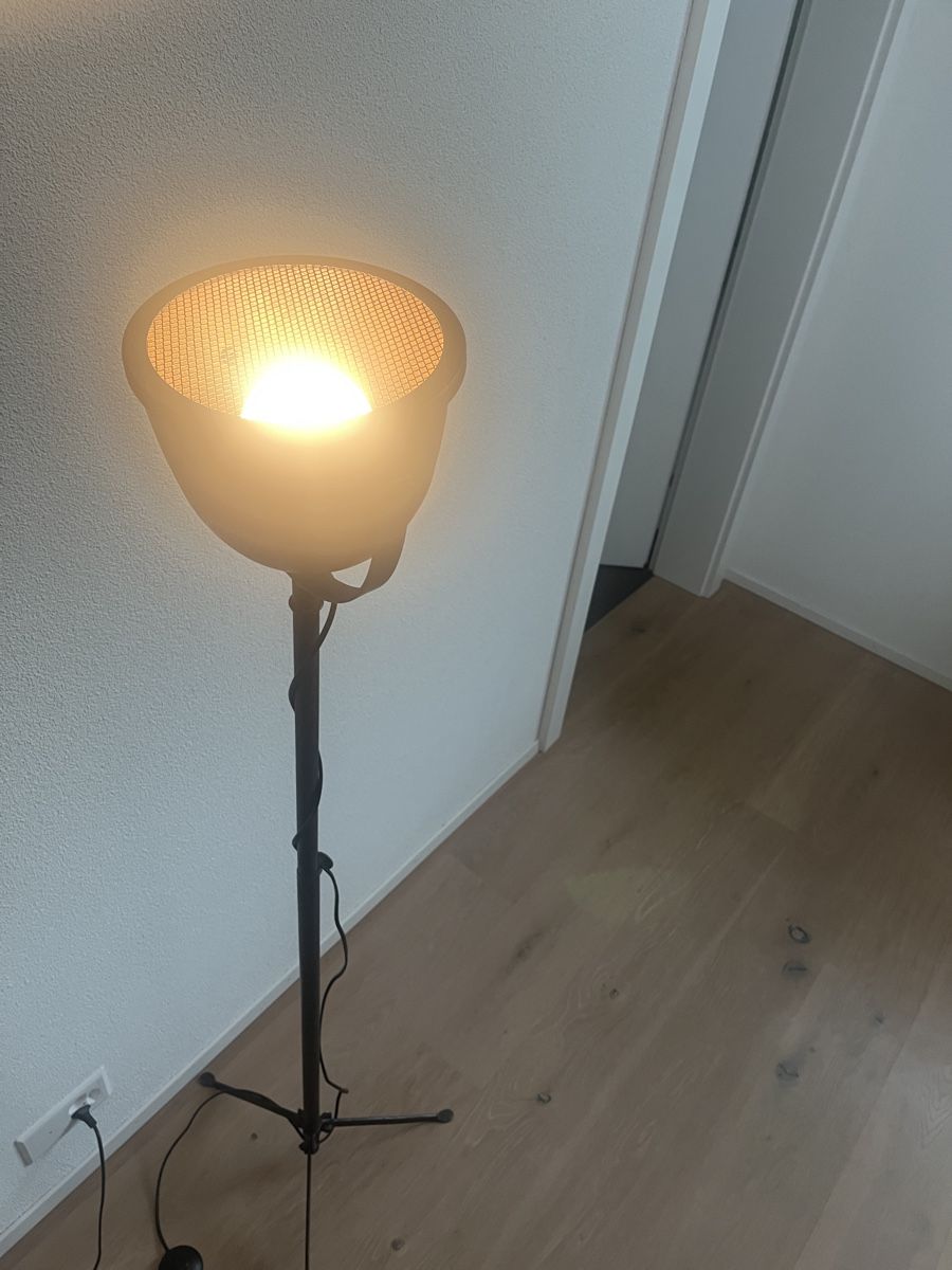 Lampen: Stehlampe schwarz  – Gebraucht aus Ehrendingen von tefi02 4