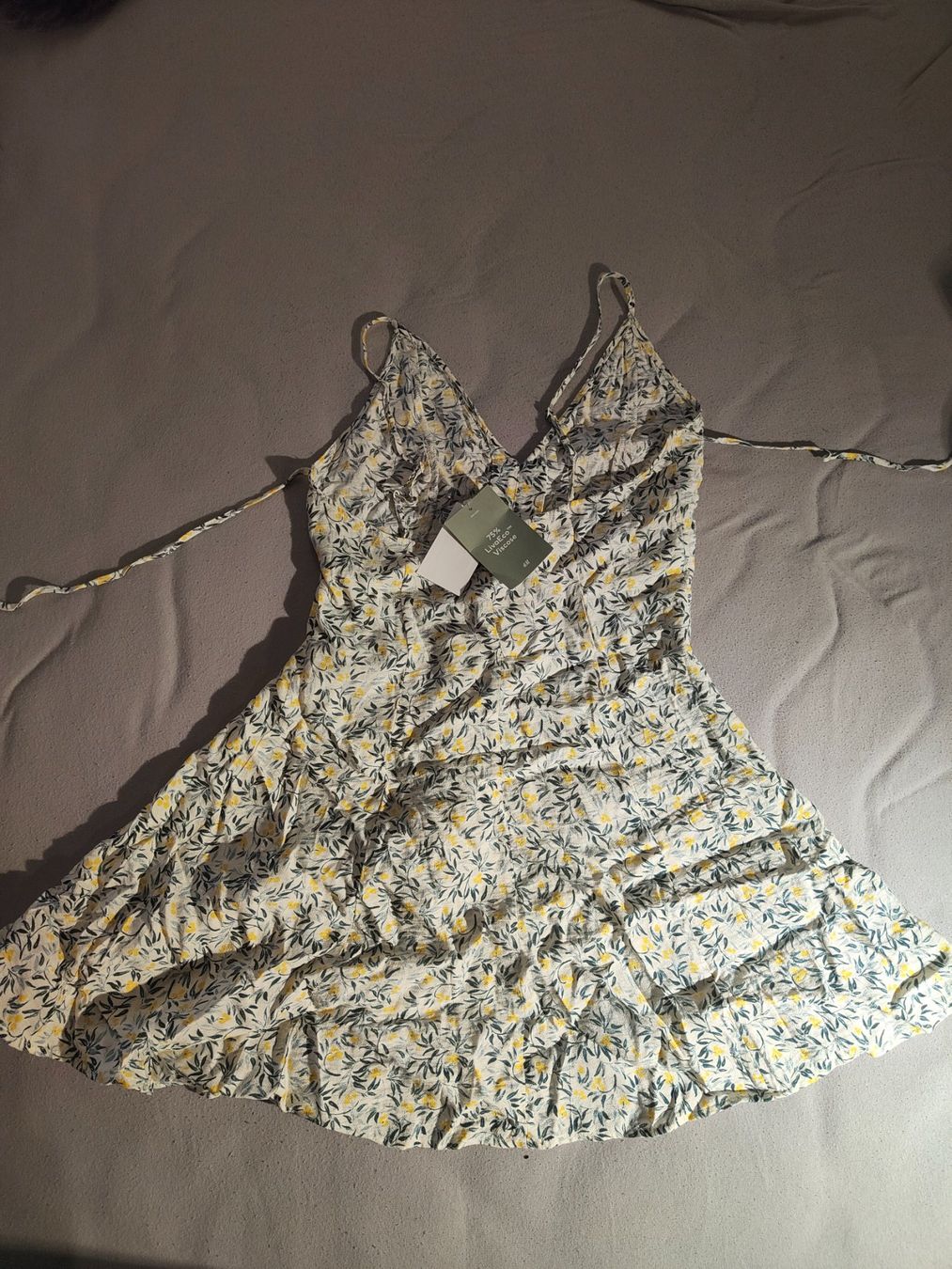 H&M Robes: Robe H&M XS – Neuf (Voir description) à Arveyes par villarscars 1