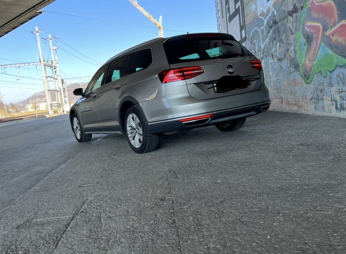 VW Automobili: Vw Passat 2.0 TDI – Usato da Reiden venduto da LU-Tower 2