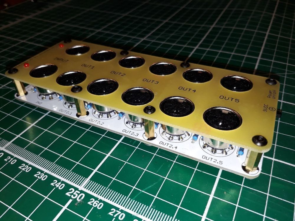 Strumenti musicali: MidiSizer MidiThru x2 – Nuovo e nell'imballaggio originale da Vevey venduto da gihaume 2