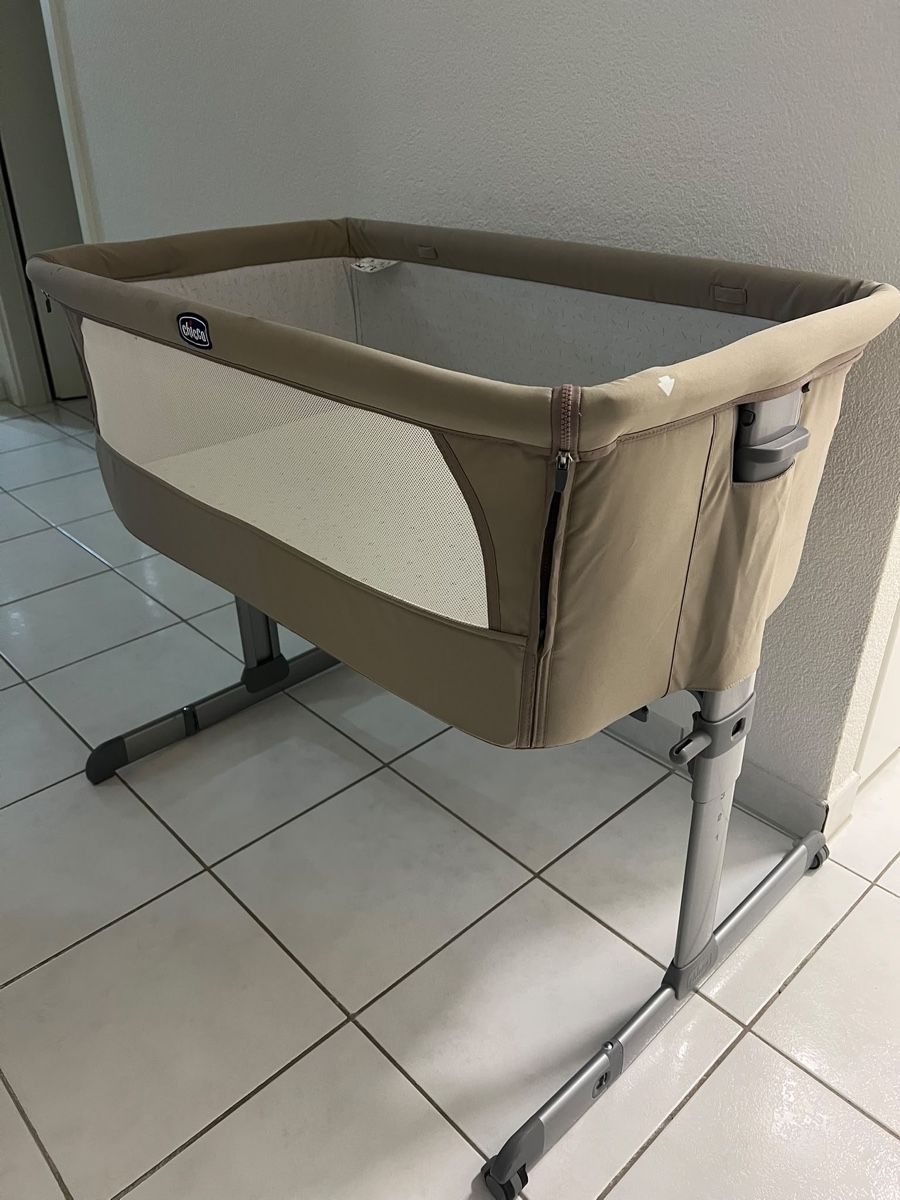 Chicco Betten: Lit bébé - Berceau cododo Chicco Next2Me beige – Gebraucht aus Granges-Paccot von hasan.shaker 1