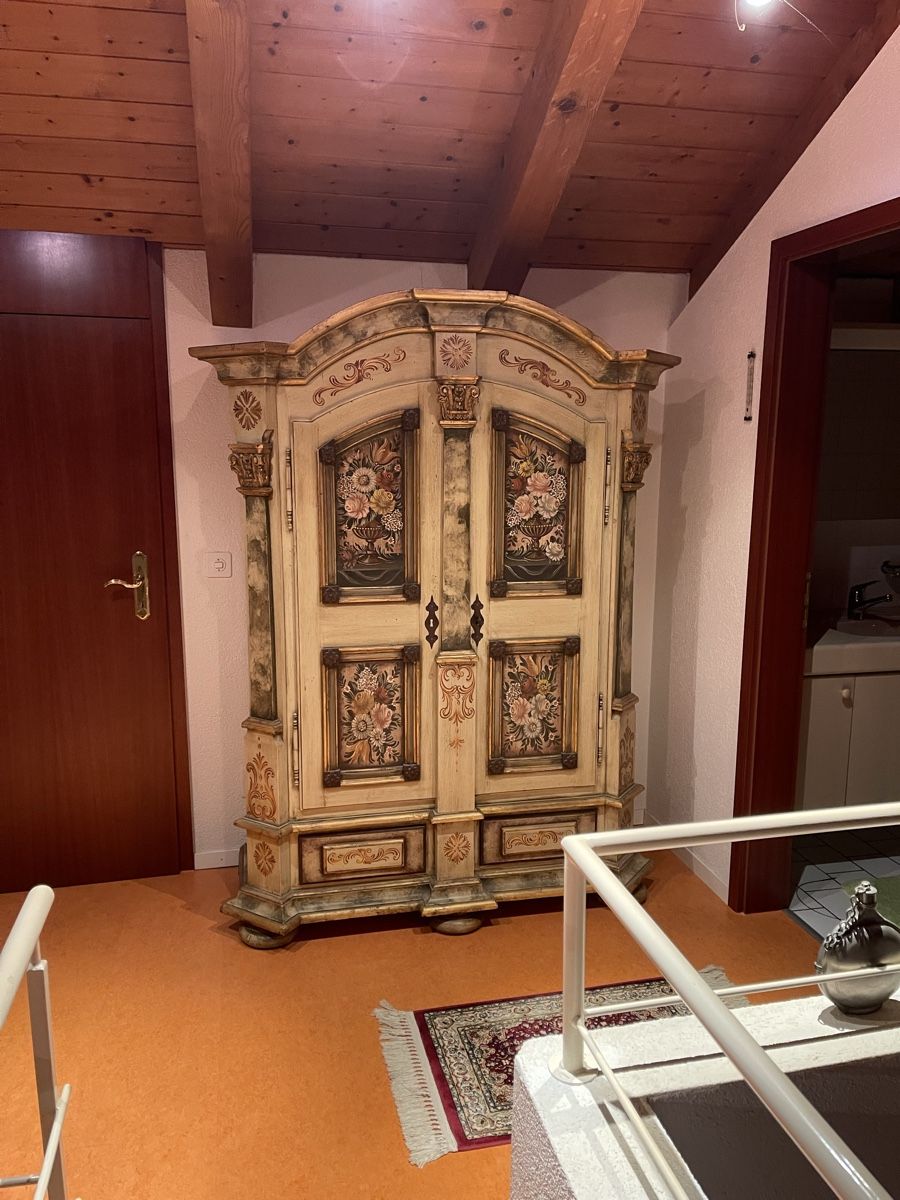 Schränke: Antiker Schrank – Gebraucht aus Bern von fit_b6x7