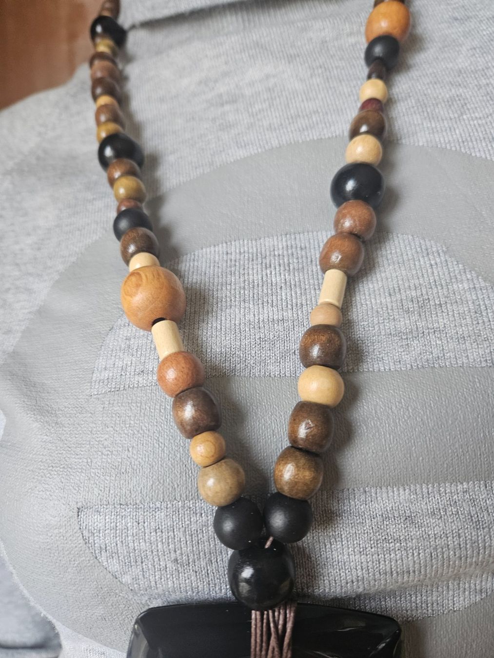 Catenine: collier porte lunettes perles bois – Nuovo e nell'imballaggio originale da Thônex venduto da lacomtessedesfees 2