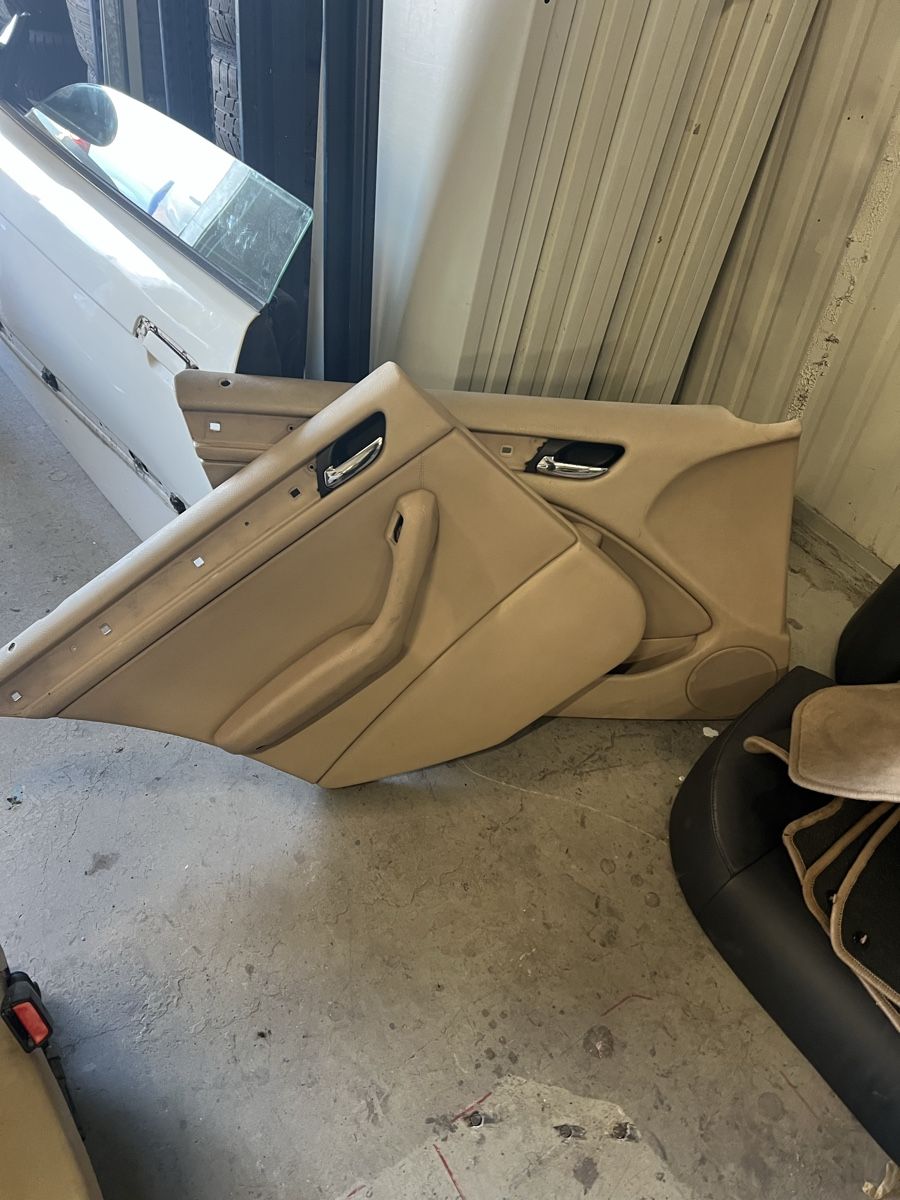 BMW Tutti pezzi di ricambio auto: BMW E46 Limousine intérieur complet – Usato da Fribourg venduto da ger_s2sx 4