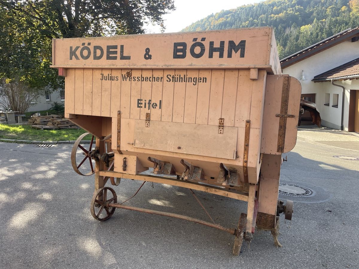 Tutte le macchine: Dreschmaschine Antik Scheunenfund – Usato da Immensee venduto da Hoefi58 2