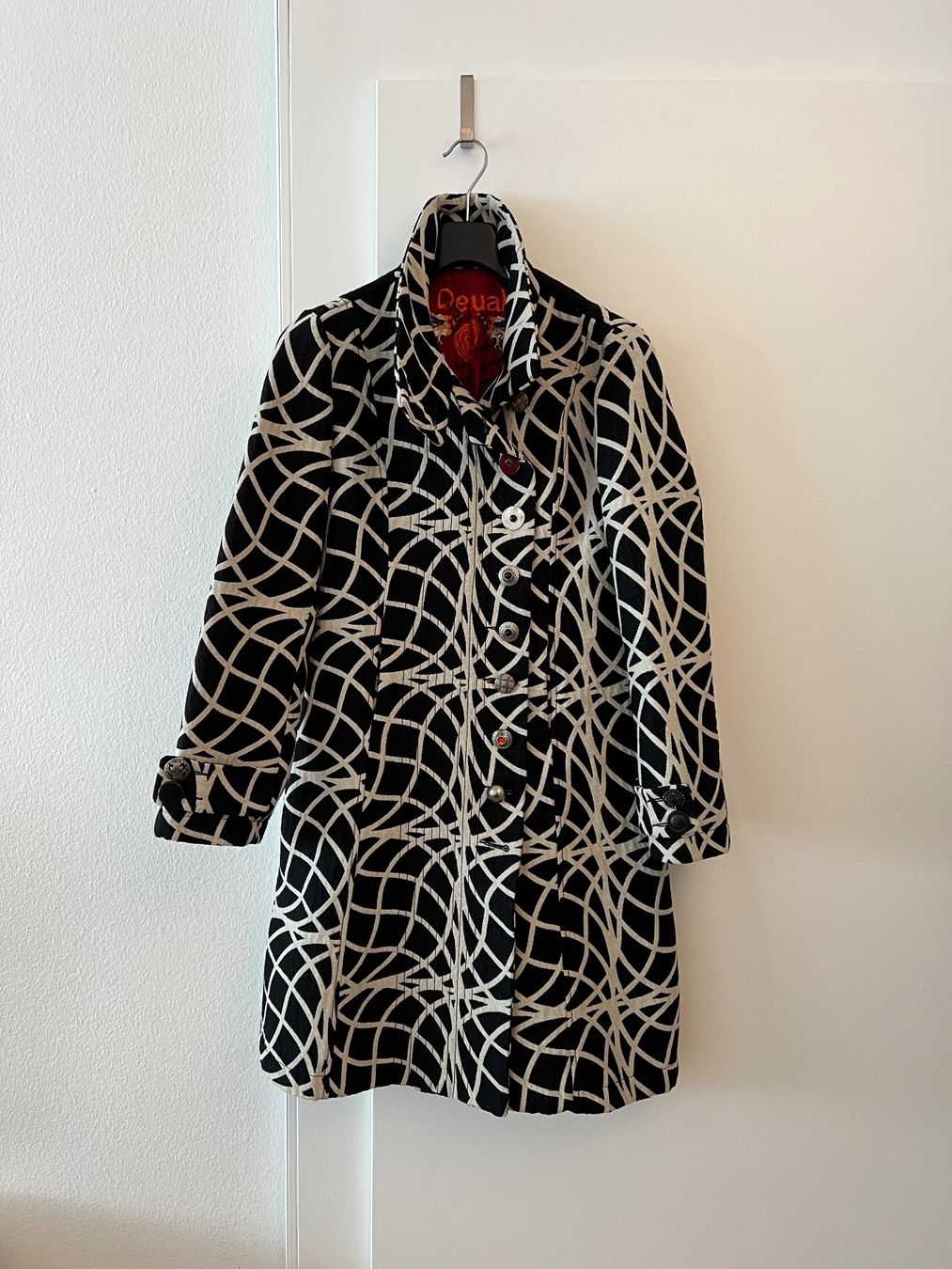 Desigual Mäntel: Schicker Desigual Mantel, Grösse M/L – Gebraucht aus Zollikerberg von car_g26r