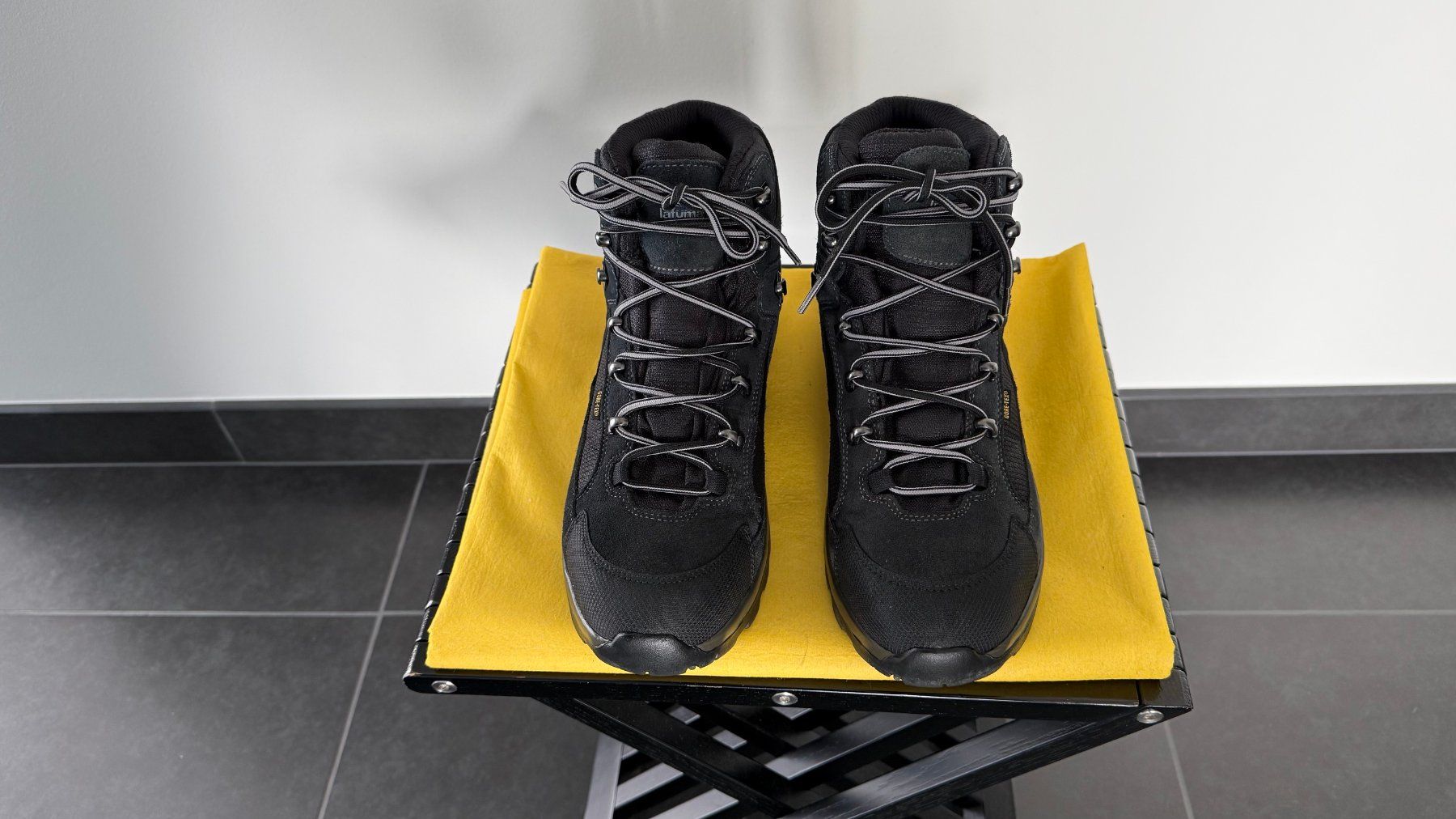 Lafuma Scarpe da uomo: Herren-Wanderschuh Lafuma Gore-Tex Grösse 44 – Usato da Männedorf venduto da Liberty05