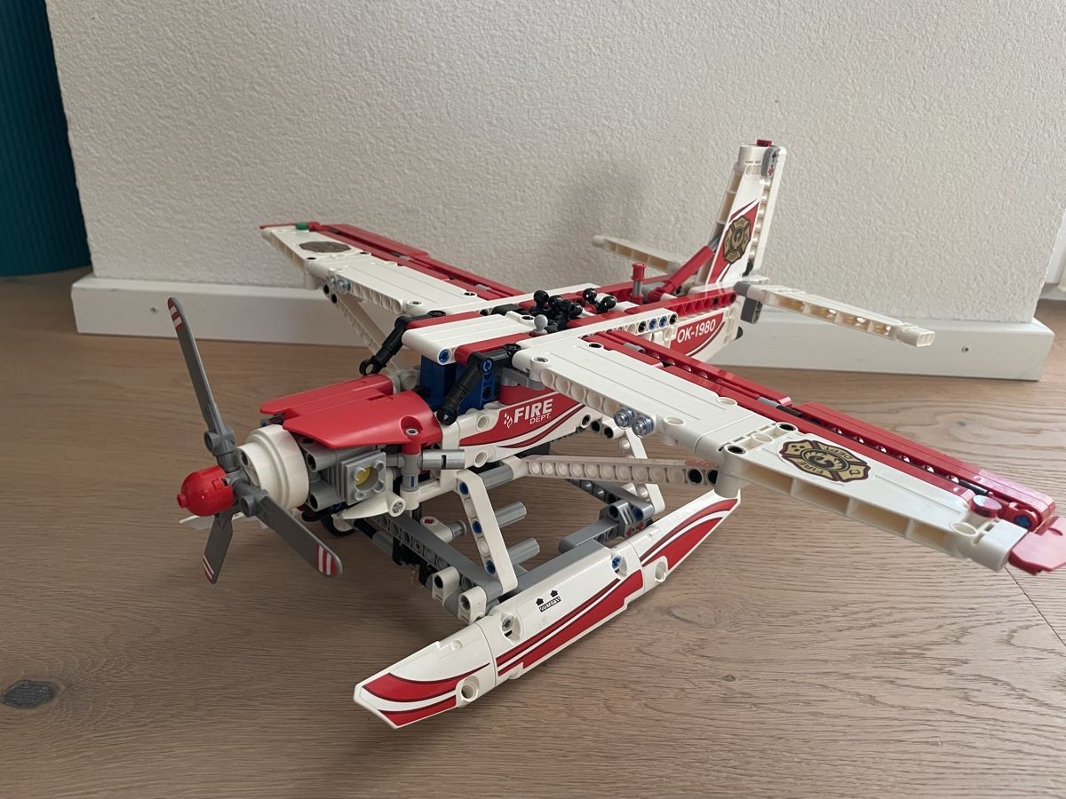 Lego Kit di costruzioni: Lego technic 42040 Löschflugzeug komplett – Usato da Wabern venduto da libera82