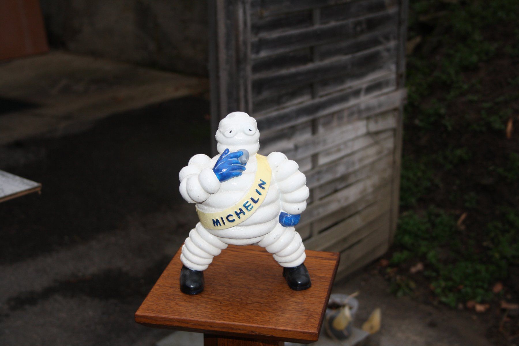 Michelin Statuette: MICHELIN MANN BIBENDUM EISEN – Usato da Wauwil venduto da Pneuedy 1
