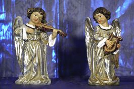 Paar liebliche Engelfiguren