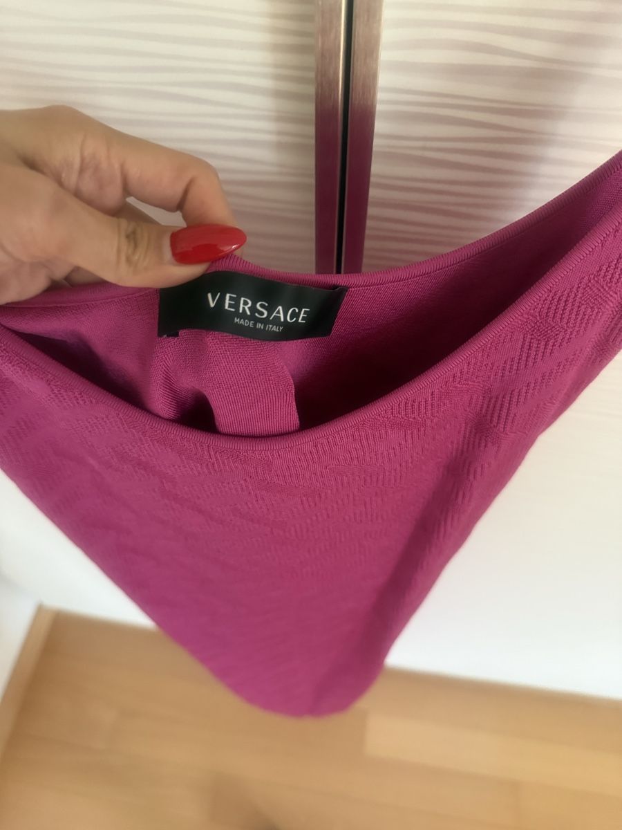 Versace Vestiti: Versace knit dress – Usato da Langnau am Albis venduto da anjalimkchotani 2