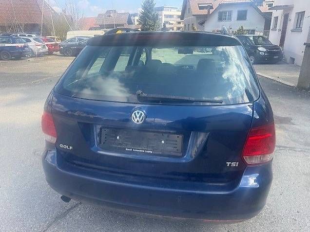 Automobili: VW GOLF Var . 1.2 2TSI – Usato da Zürich venduto da balve30 3