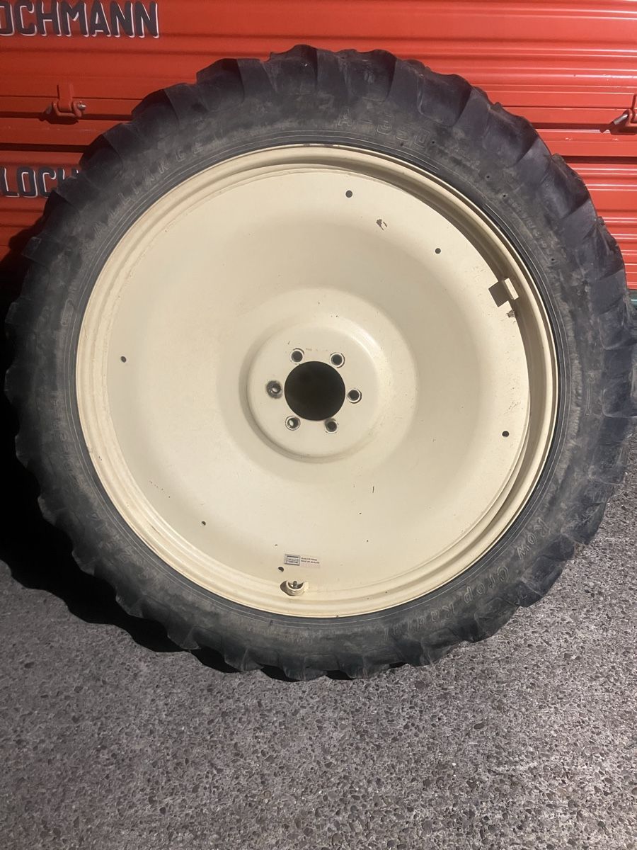 Pneus & Roues: Pflegeräder, Traktorräder 11.2 R 44 – D'occasion à Lommis par gorenc-swiss