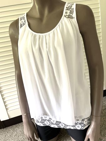 Damen Top Weiss mit Spitze doppellagig Gr.M/40 guter Zustand