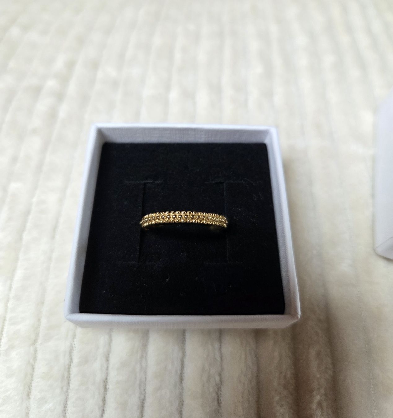 Anelli: goldfarbener, wasserfester Ring von Luamaya – Usato da Grosshöchstetten venduto da Dirue 1