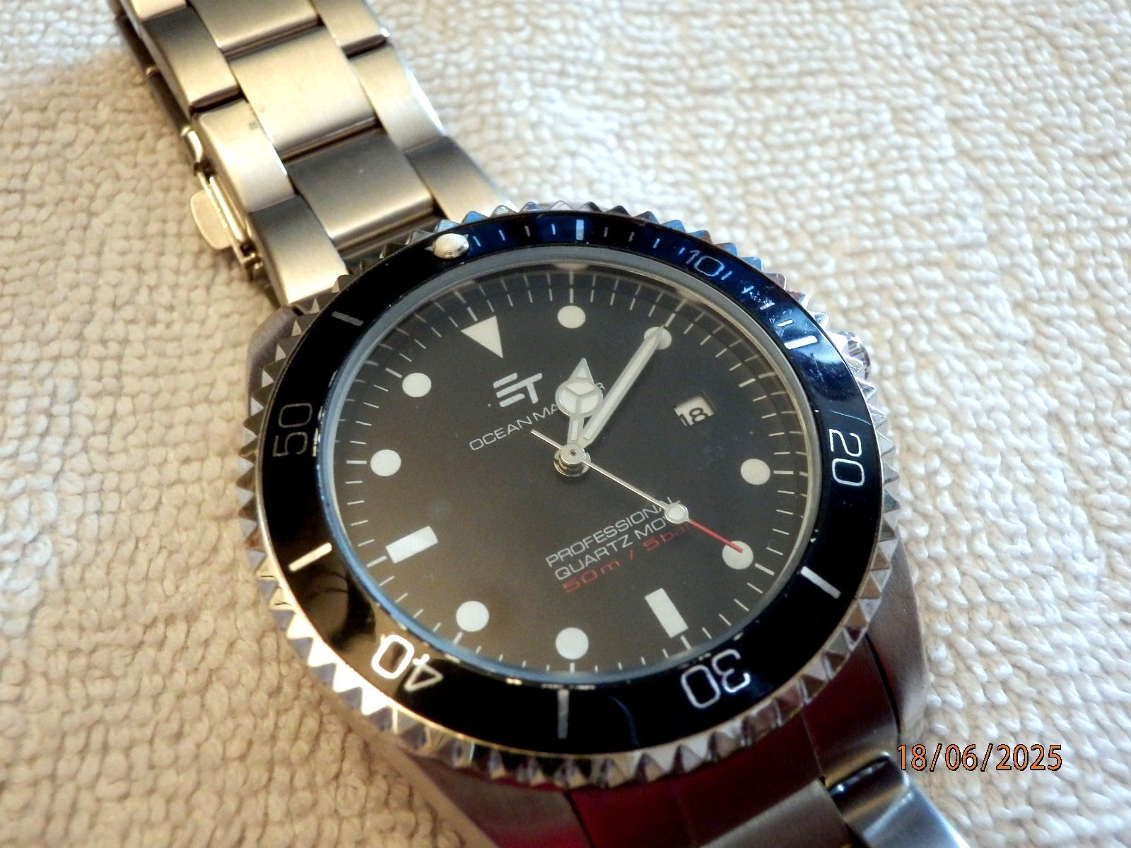 Orologi: Ocean Master, Quartz, Datum, drehbare Lünette, Ø 41mm, 5bar – Usato da Ueberstorf venduto da dinbau 9