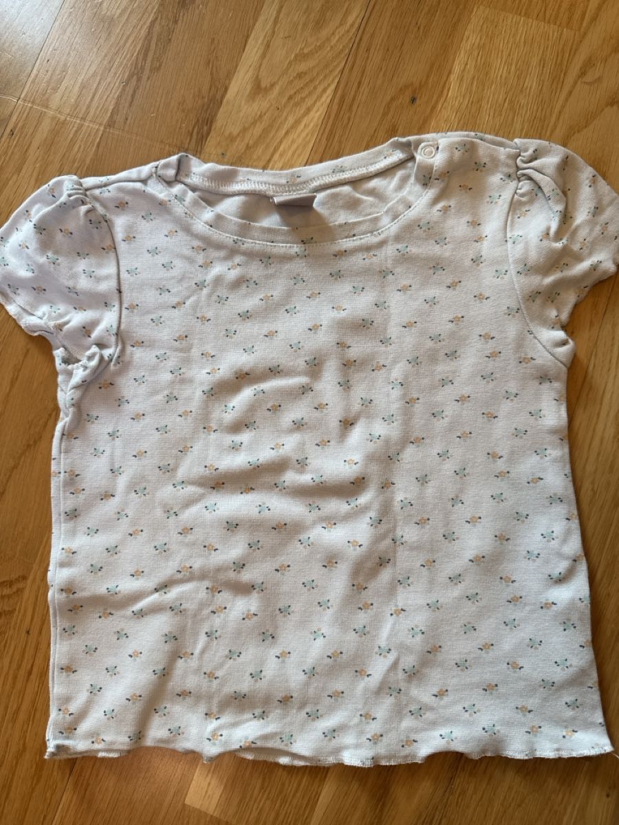 Camicie, T-shirt & Polo: 3er Set T-Shirts Grösse 98 Mädchen – Usato da Ottikon venduto da Domito 1