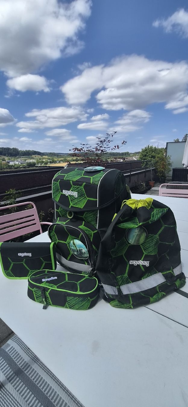 Ergobag Kindertaschen: Ergobag set – Gebraucht aus WETTSWIL von bel_8788 1