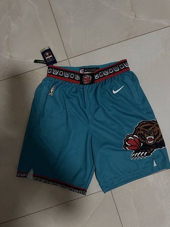 Nike Grizzlies Hardwood classics shorts (size L)
