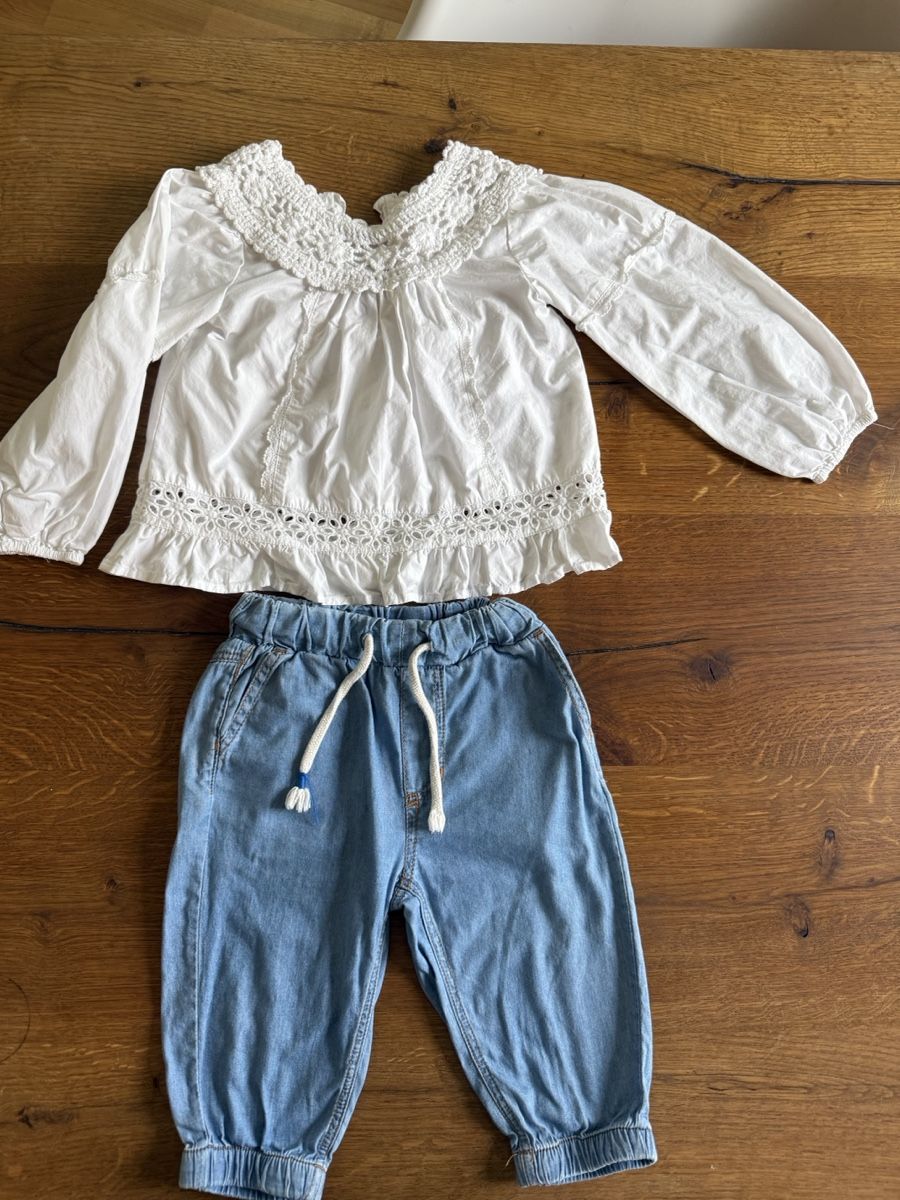 Kleiderpakete & -sets: Mädchen-Set: Weißes Top & Jeans-Jogginghose, Größe 92 – Gebraucht aus Neerach von Meli_sara