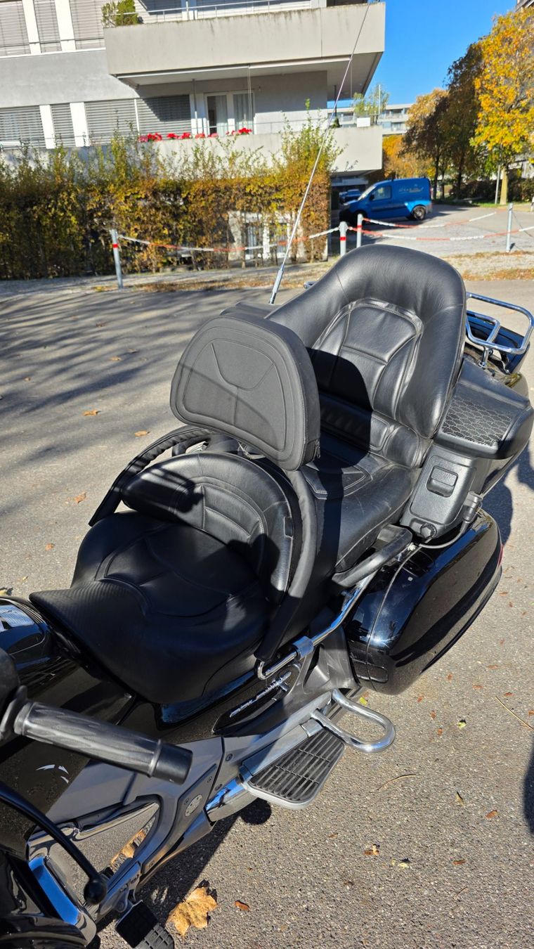 Honda Touring: Honda Goldwing – Usato da Zürich venduto da Mad1979 8