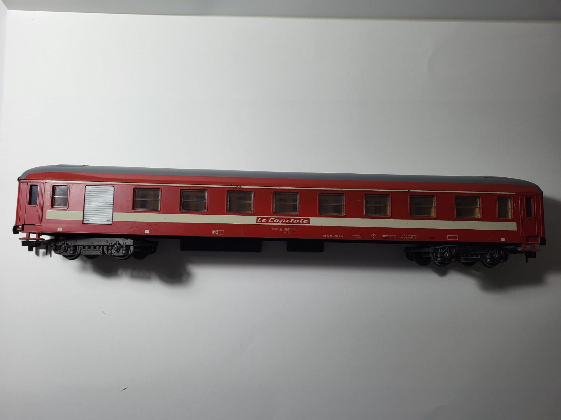 Lima Modellini di ferrovie: Schnellzugwagen le capitol – Usato da Untersiggenthal venduto da Schatzo