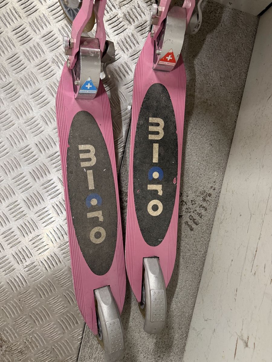Micro Kickboard: Zwei Micro Scooter Kinderroller pink – Usato da Zürich venduto da Garfield80 2