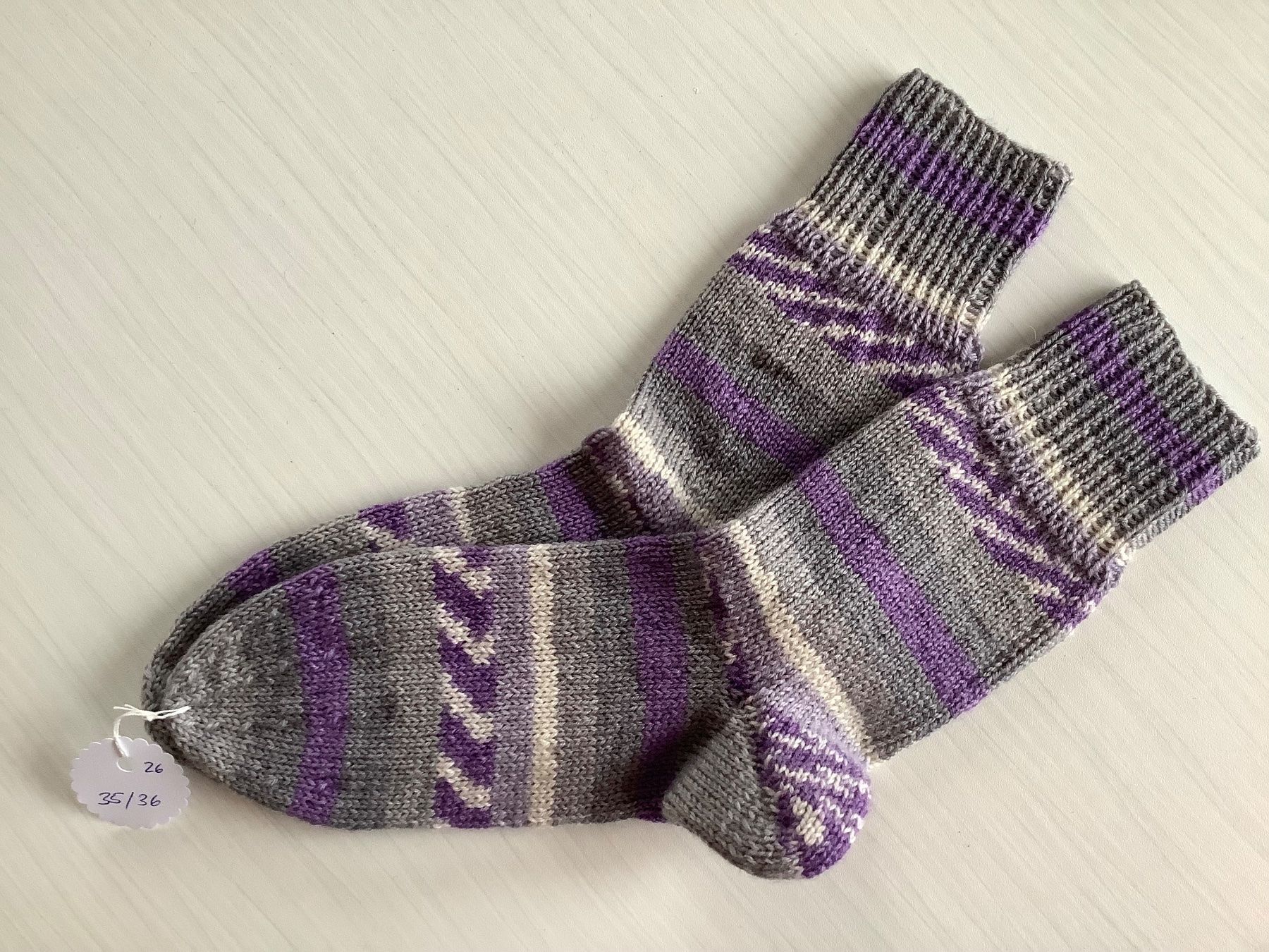 Calze: Handgestrickte Socken Gr. 35/36 – Nuovo (secondo la descrizione) da Lichtensteig venduto da Buemo
