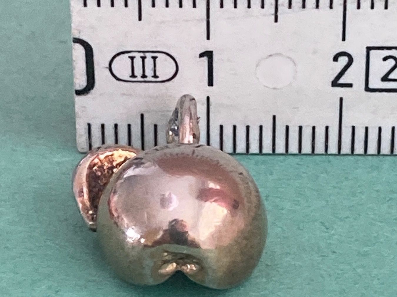 Ciondoli: Apfel Anhänger (1.5cm) – Usato da Laufen venduto da Trendmarket 5