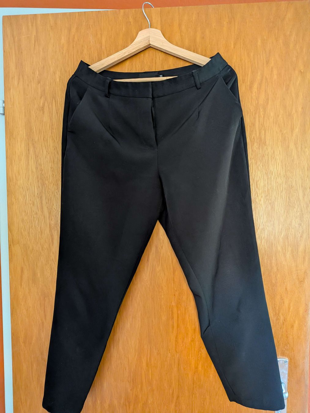 Pantalons: Damen Stoffhose schwarz – D'occasion à Winterthur par sha_r2k2
