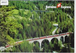 Bernina Express zwischen Bergün und Preda