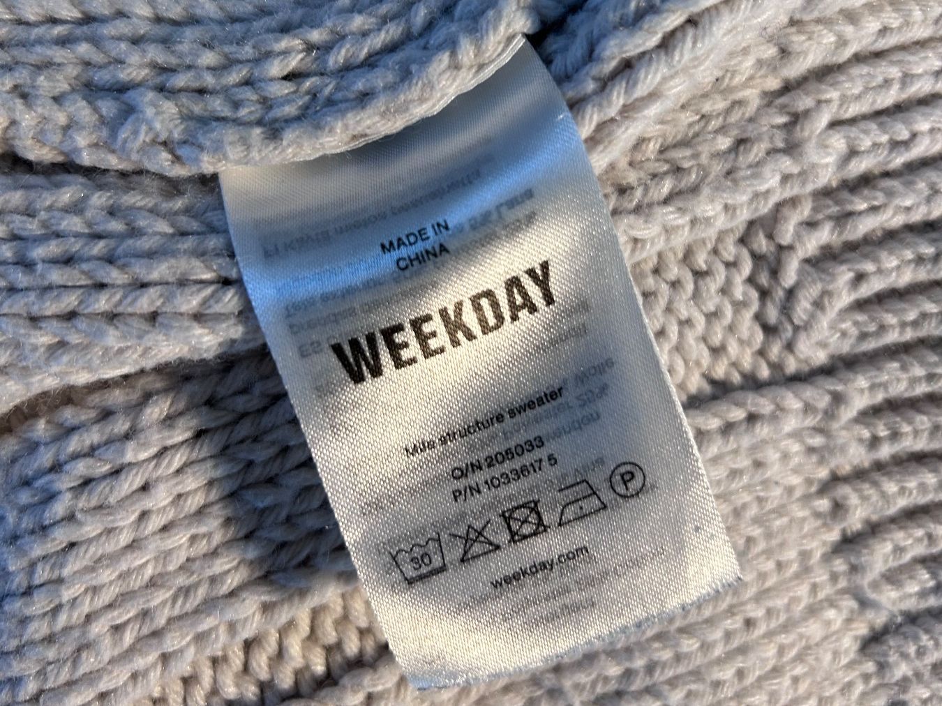Weekday Pullover & Sweatshirts: Weekday Pullover – Gebraucht aus St. Gallen von look-twice 4