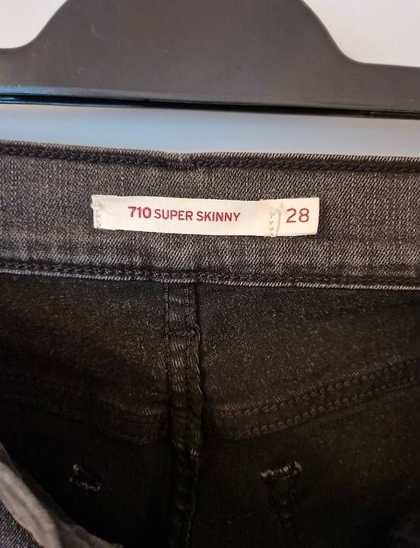 Jeans: Levis 28Gr. – Gebraucht aus Luzern von maji87 1