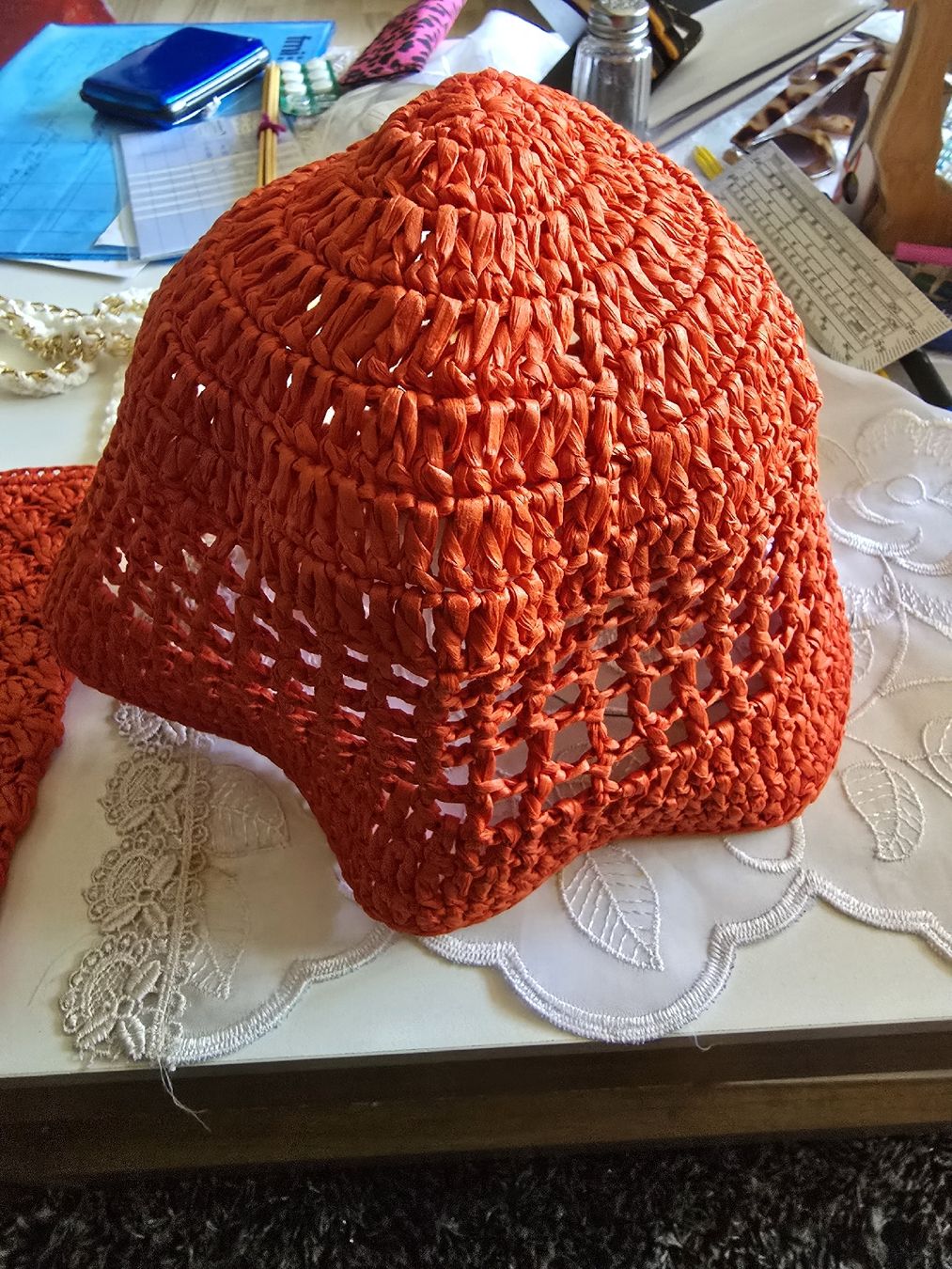 Altro abbigliamento per bambino: tasche mit Mütze handgemacht – Nuovo e nell'imballaggio originale da Matten b. Interlaken venduto da sonnyboy22 1