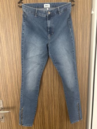 Jeans Only blau Reissverschluss am Bein Grösse M/32