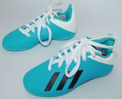 Chaussures football Adidas t. 28