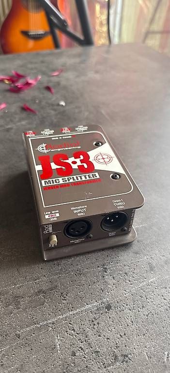 Strumenti musicali: Radial JS3  – Usato da Epalinges venduto da Benoit2211