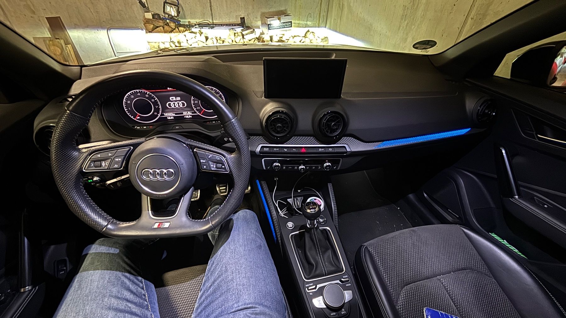 Audi Automobili: Audi Q2 TFSI 1.4 S-line, quantum-grau – Usato da Riedholz venduto da trini66 3