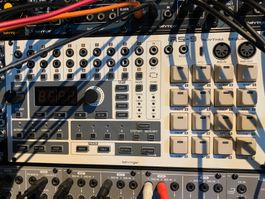 Behringer RS-9 Rhythm Sequencer neu