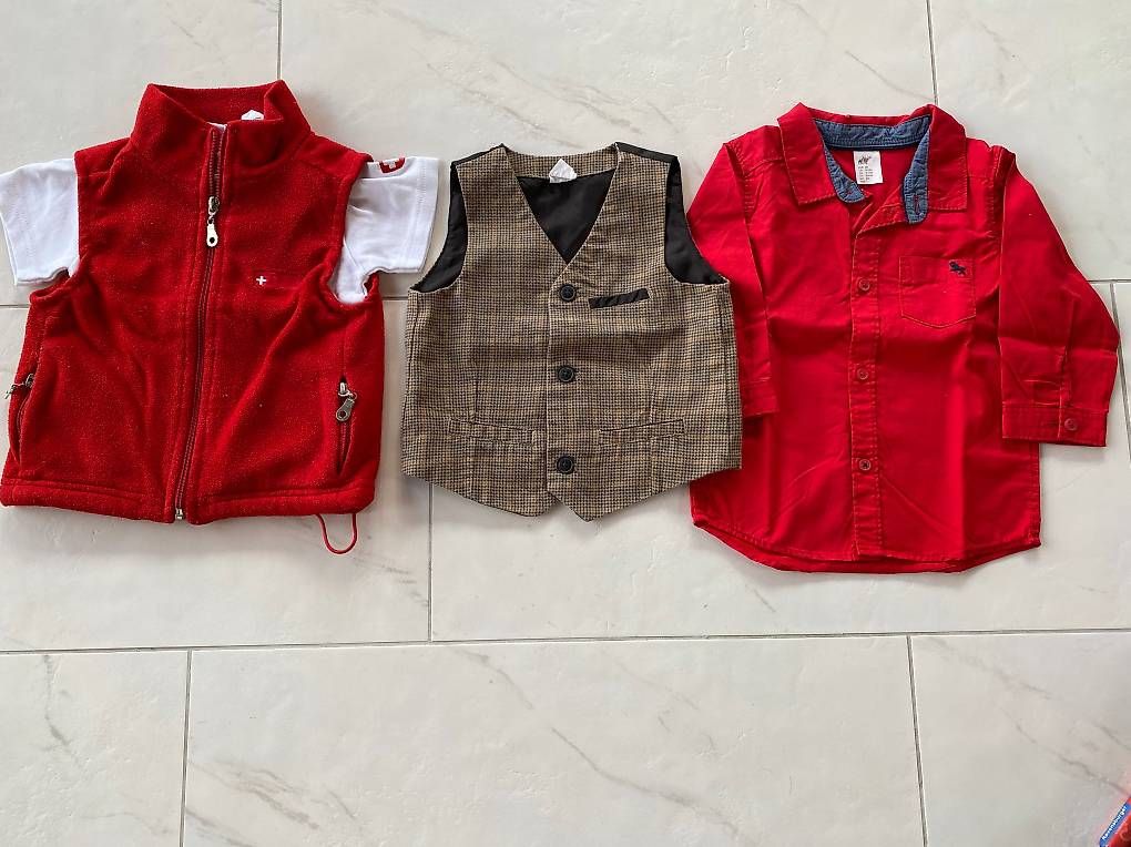 Lotti & Set di vestiti: Kleiderpaket in Grösse 80 – Usato da Wagen venduto da 20Ricola18 1