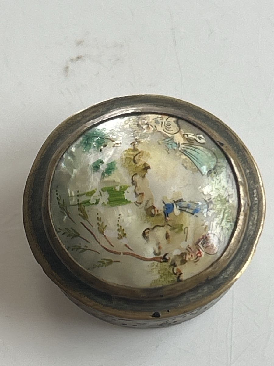 Zuccheriere: Dose mit Deckel, Muscheleinlage, gemalt,(S24) – Usato da Neuenhof venduto da bro_9zsg