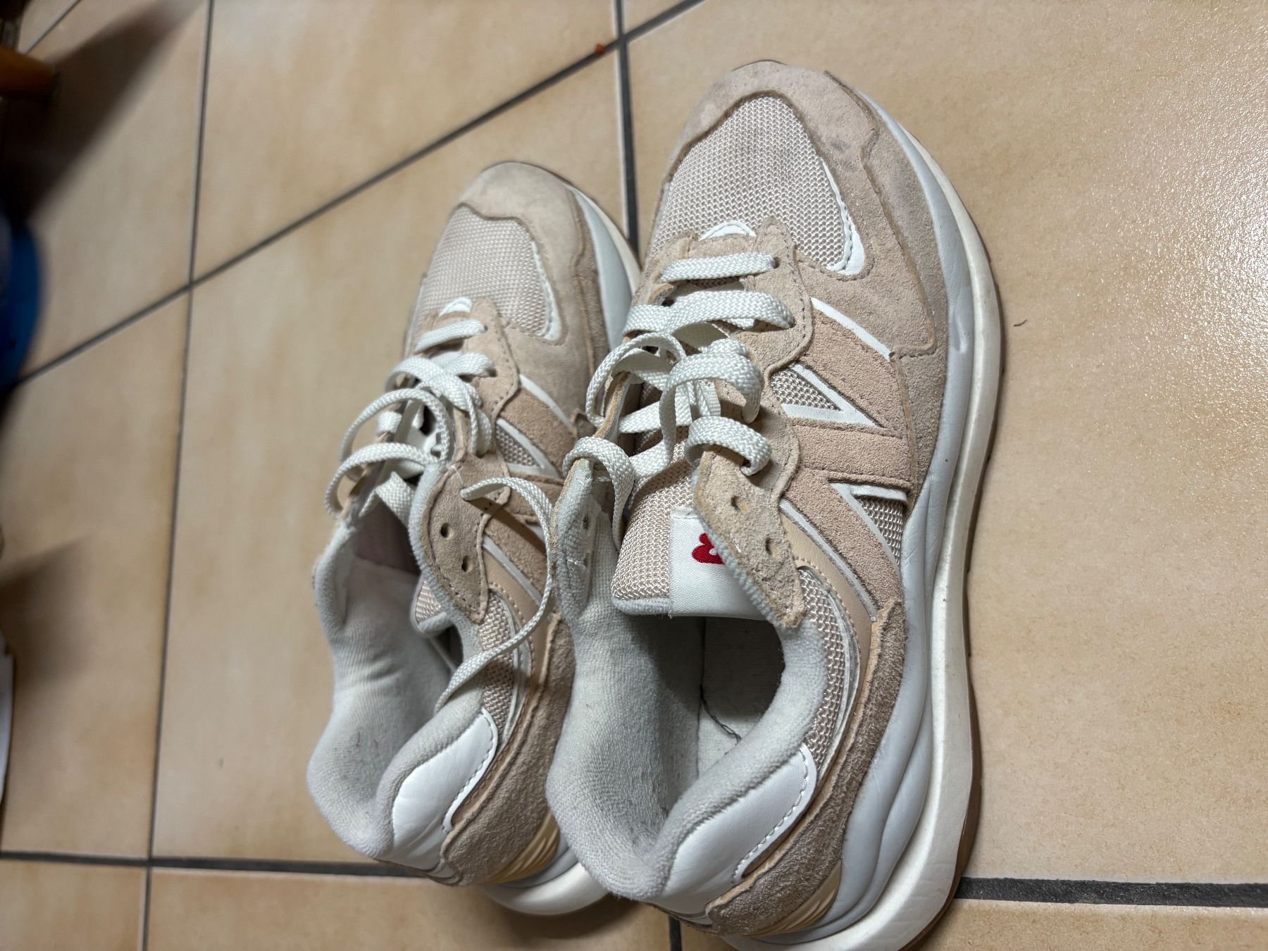 New Balance Scarpe da donna: Scarpe new balance – Usato da Davesco soragno venduto da Gaby230