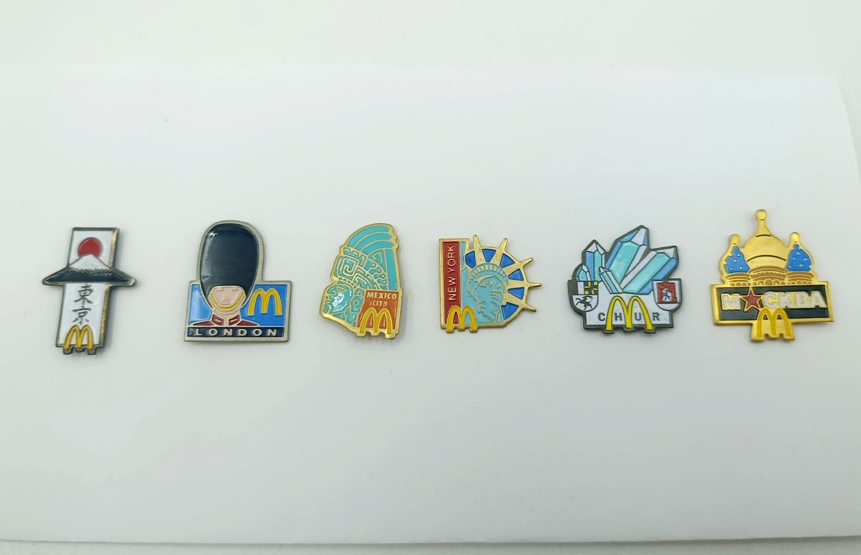 Mc Donald's Placchette & Badge: 6 MC Donalds Pins – Usato da Wil SG venduto da Donaldus