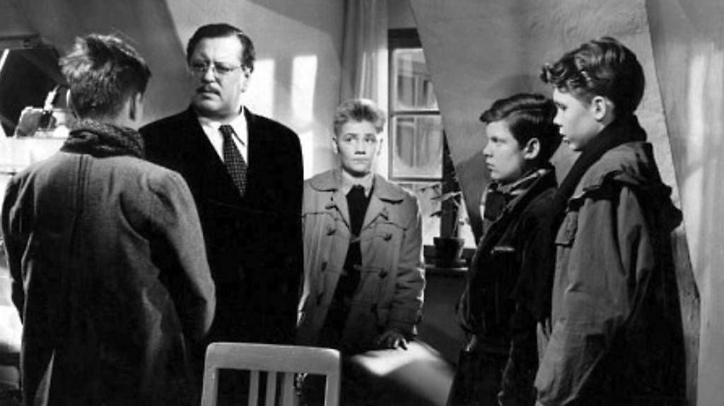 Tutti i DVDs: Das fliegende Klassenzimmer in Deutsch - Der Klassiker – Usato da Boltigen venduto da Sebulon88 1
