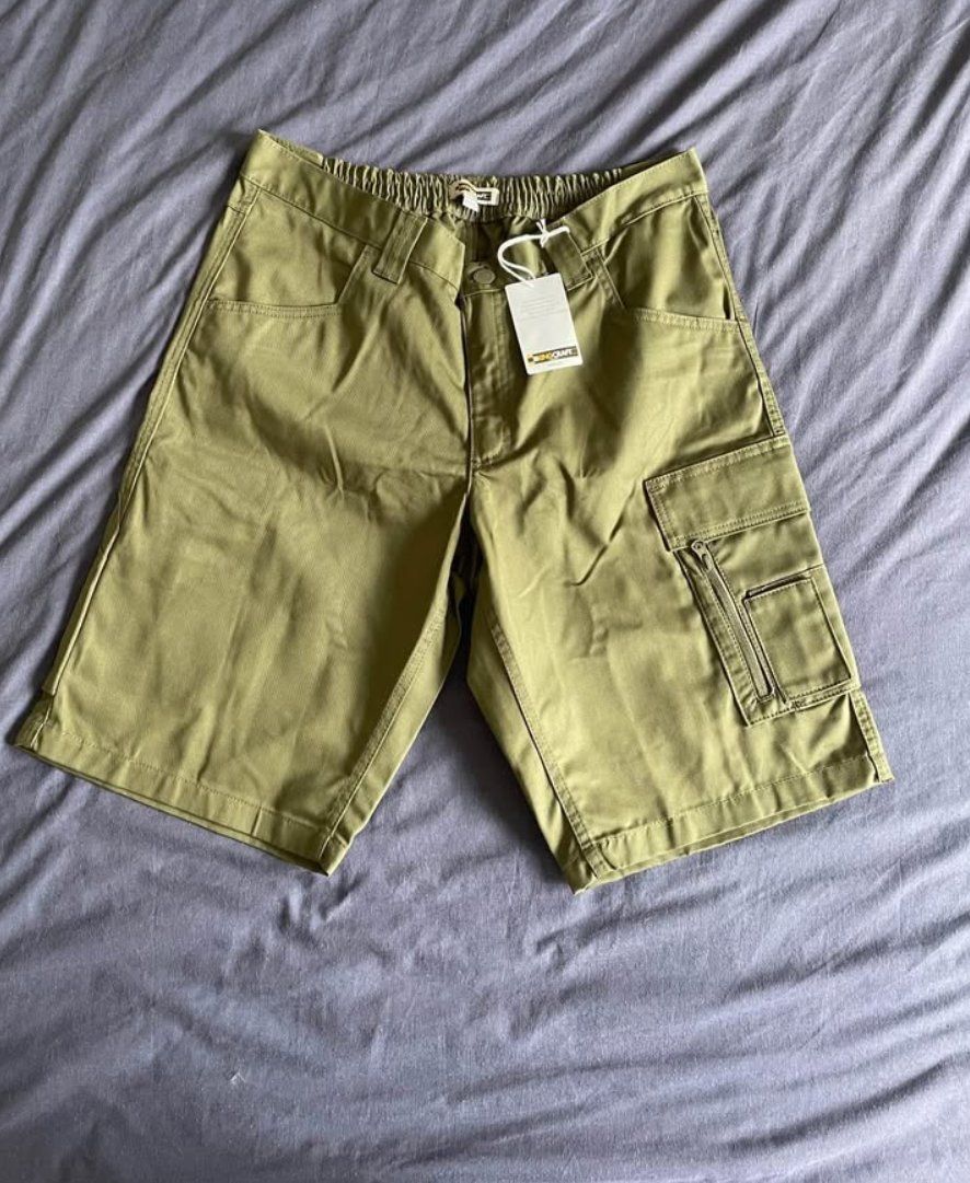 Pantaloni: Arbeitsshorts - Hosen für Herren – Nuovo e nell'imballaggio originale da Zürich venduto da valevare 1