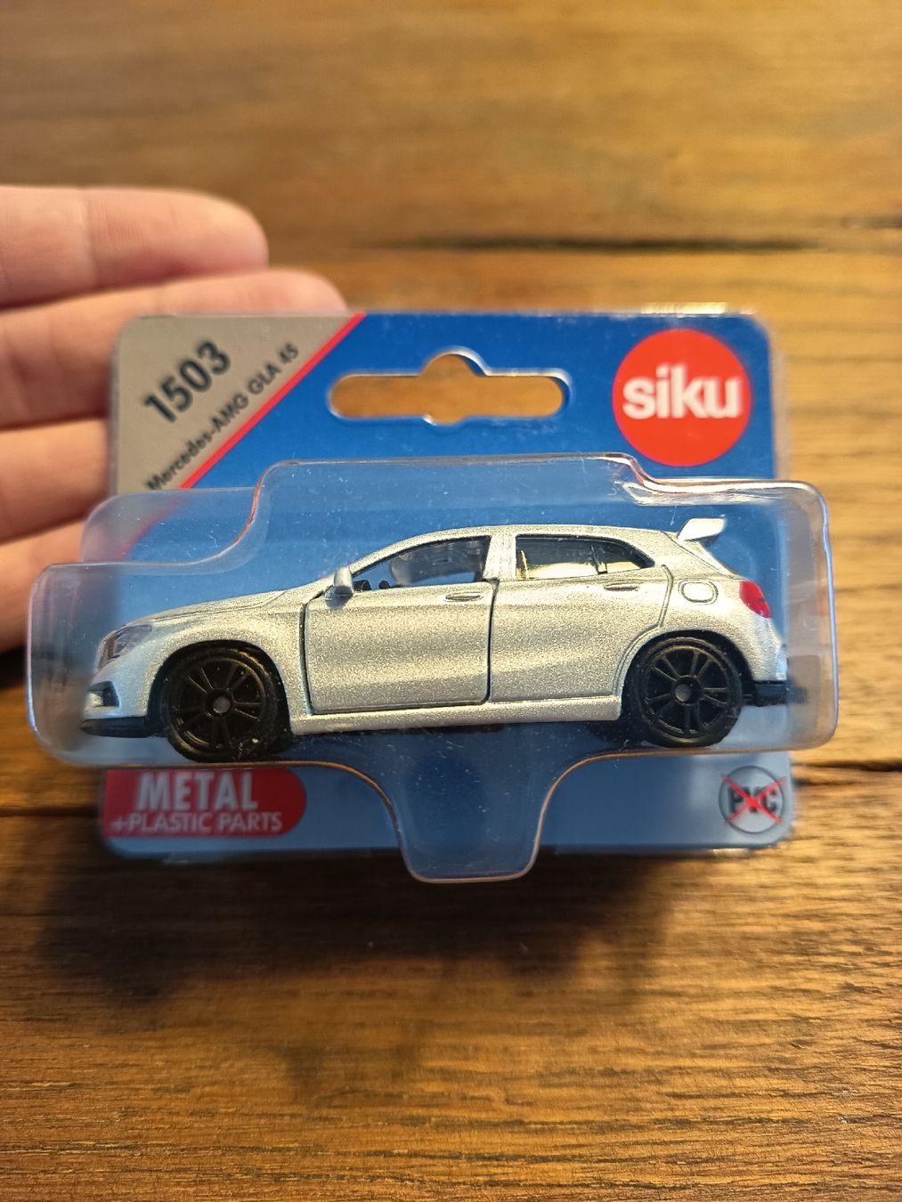 Siku Modellini d'auto: Siku Mercedes AMG GLA 45 – Nuovo e nell'imballaggio originale da Belp venduto da lamadefi12 2