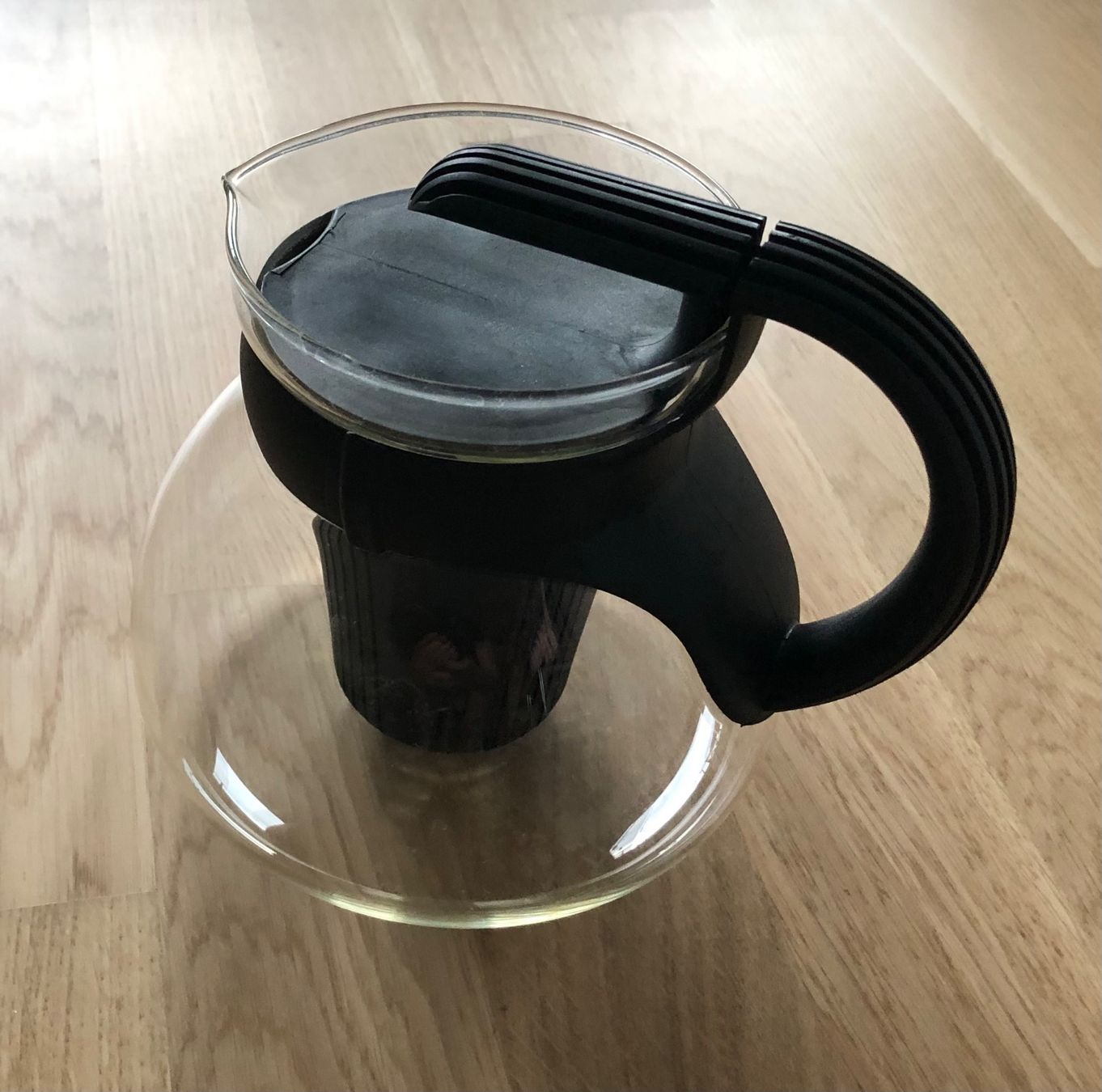 Teekannen: Betty Bossy Glas-Teekrug – Gebraucht aus Steffisburg von Maratsch