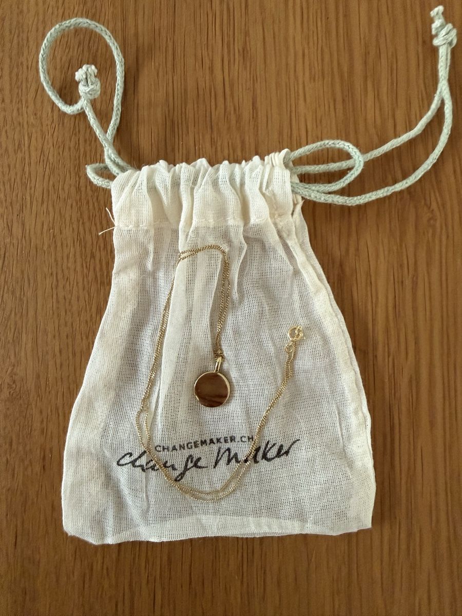 Catenine: Halskette von Changemaker Medaillon Anhänger Baum – Nuovo e nell'imballaggio originale da Muri b. Bern venduto da mar_q2qr 2