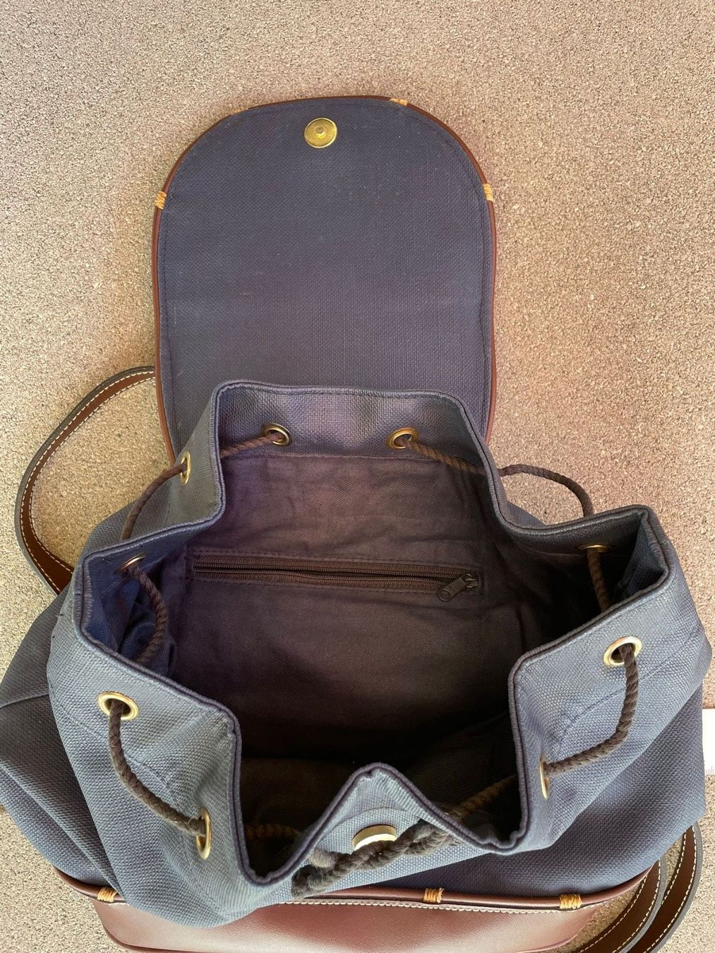 Zaini: Damen Freizeit-Rucksack / Kunststoff – Usato da Biberist venduto da longimanus3 4