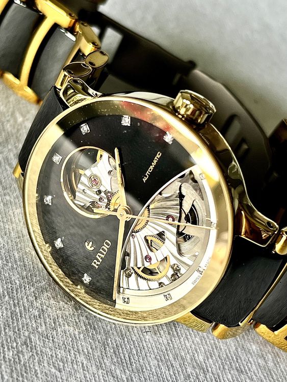 Montre Rado Diastar Centrix Référence 111.0935.3 Pour Femme - Cadran Noir, Verre Saphir, Quartz (Occasion)